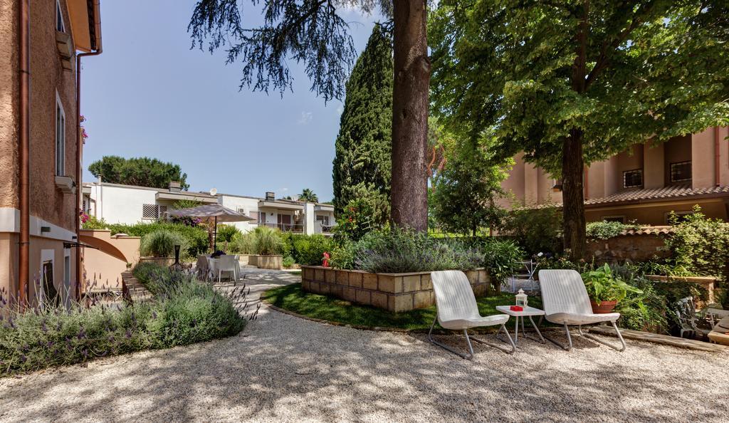 Apartahotel Appia Antica 5*